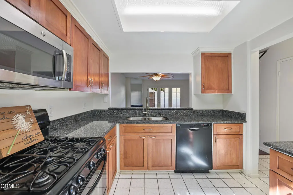 3183 Kelp Ln Lane, Oxnard, California 93035 home-pic-2