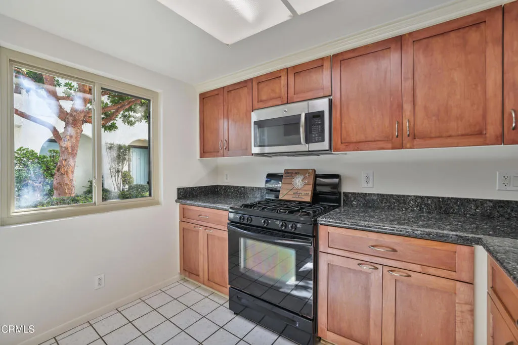 3183 Kelp Ln Lane, Oxnard, California 93035 home-pic-4