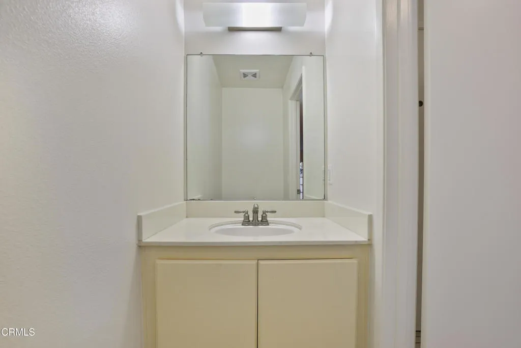 3183 Kelp Ln Lane, Oxnard, California 93035 home-pic-8