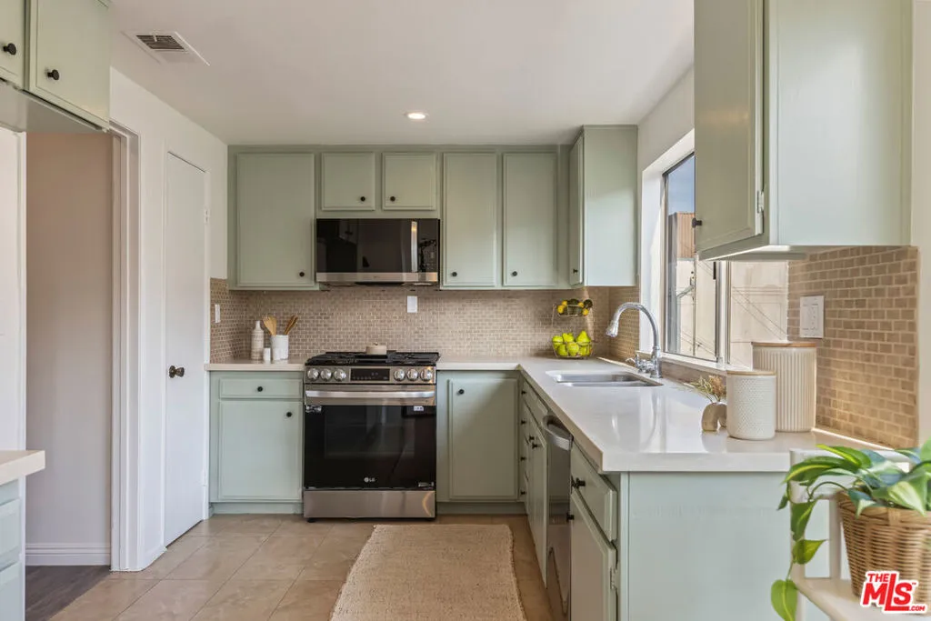 234 N Kenwood Street 208, Glendale, California 91206 home-pic-7