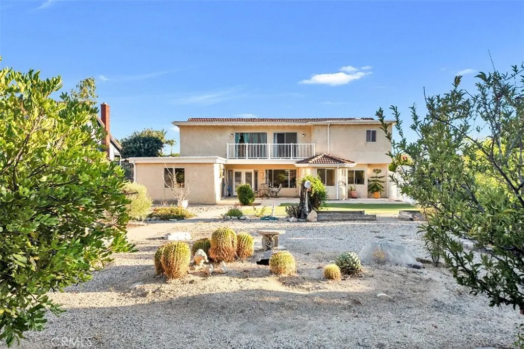 22136 Woodcreek Lane, Wildomar, California 92595 home-pic-40