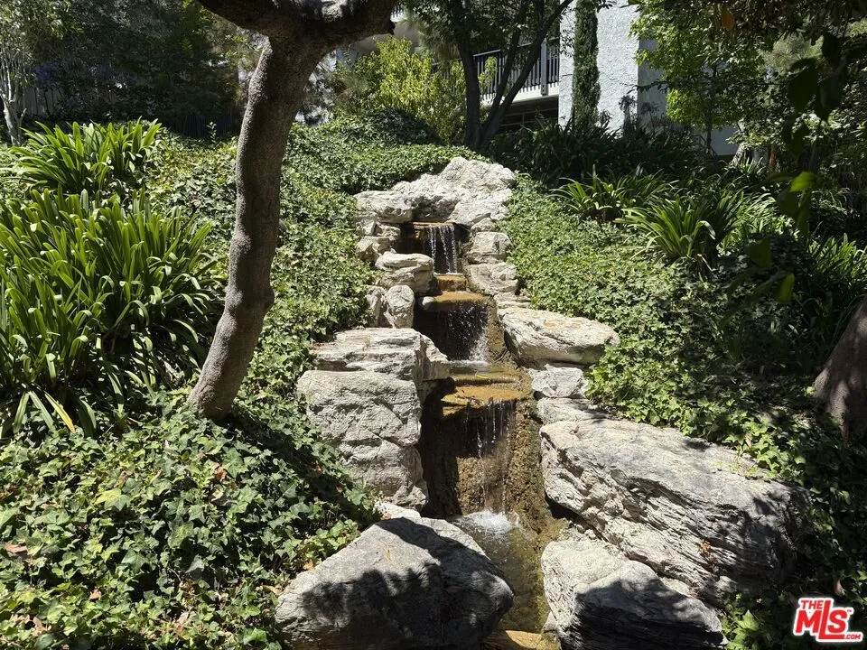3605 W Hidden Lane 303, Rolling Hills Estates, California 90274 home-pic-5