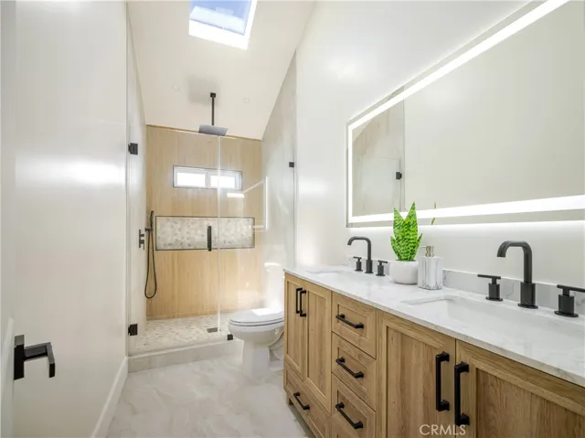 Main House Master Bathroom