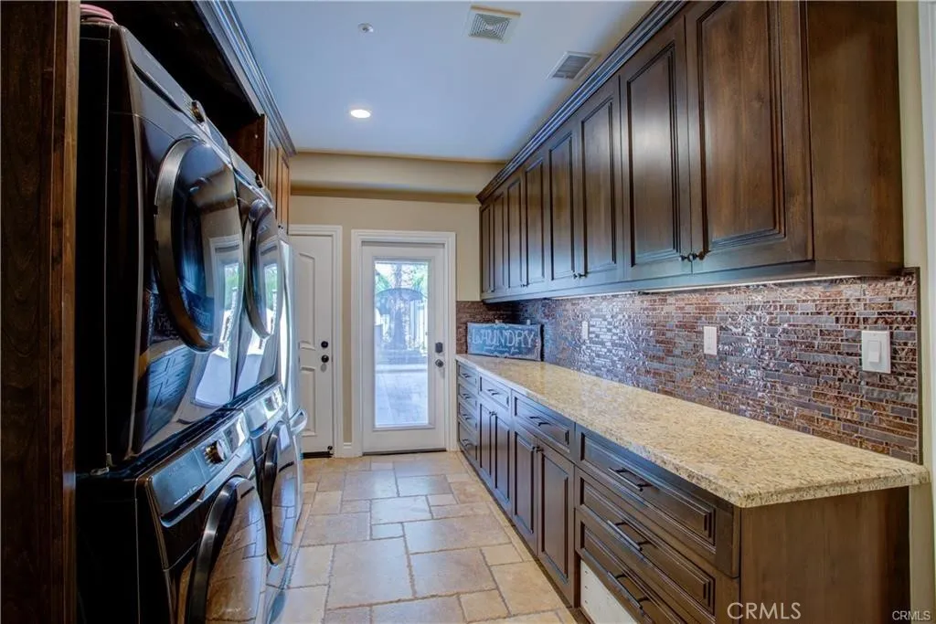 1211 Thoroughbred Lane, Norco, California 92860 home-pic-17