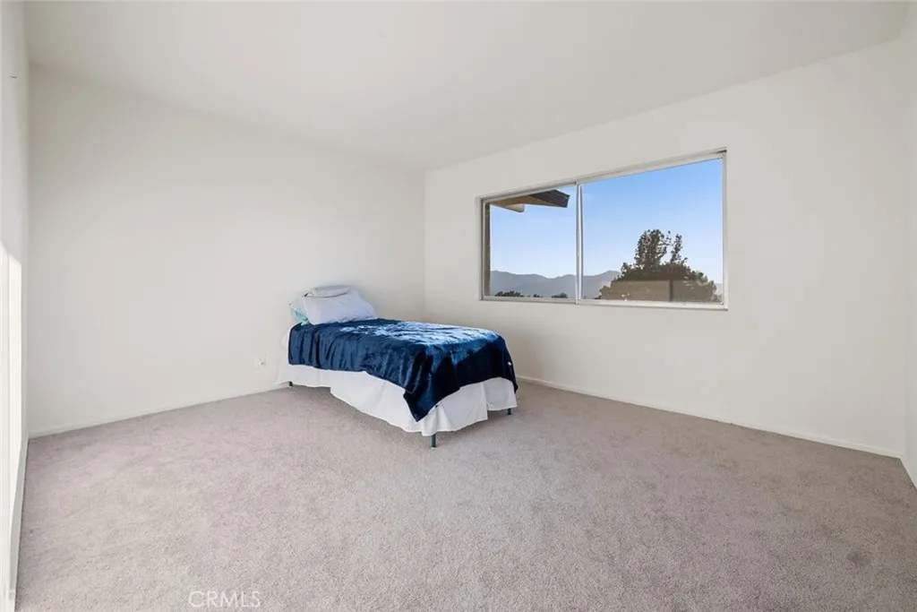 5260 Gould Avenue, La Canada Flintridge, California 91011 home-pic-31