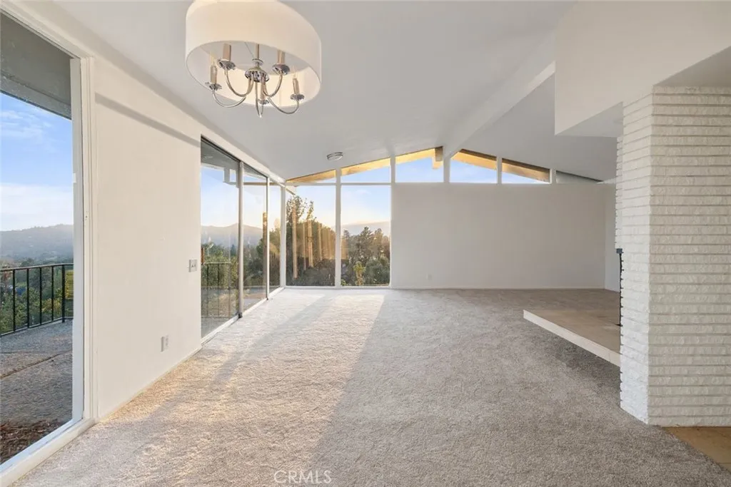 5260 Gould Avenue, La Canada Flintridge, California 91011 home-pic-21