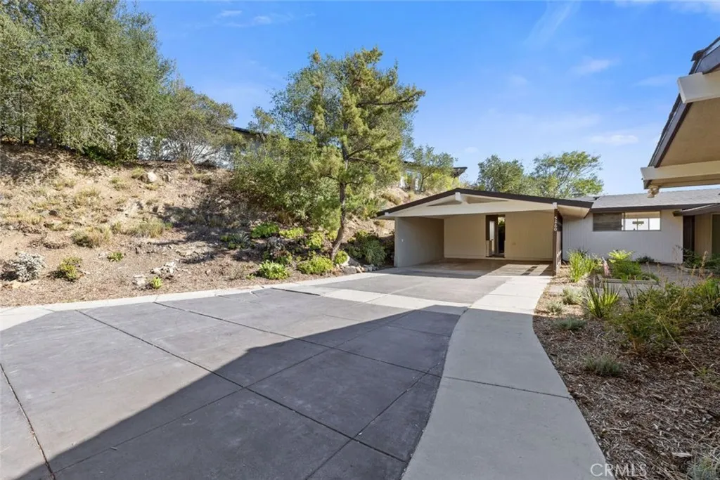 5260 Gould Avenue, La Canada Flintridge, California 91011 home-pic-4