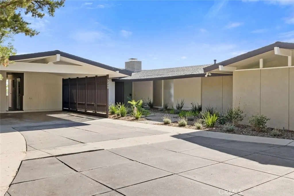 5260 Gould Avenue, La Canada Flintridge, California 91011 home-pic-2