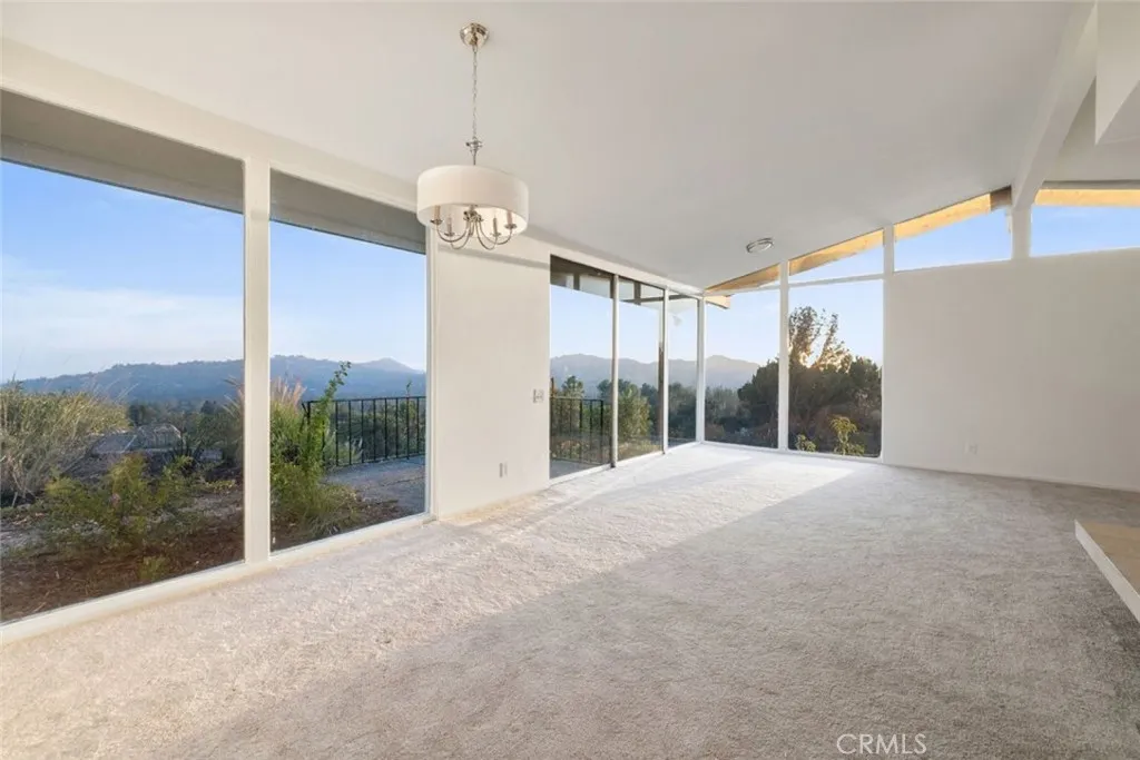 5260 Gould Avenue, La Canada Flintridge, California 91011 home-pic-9