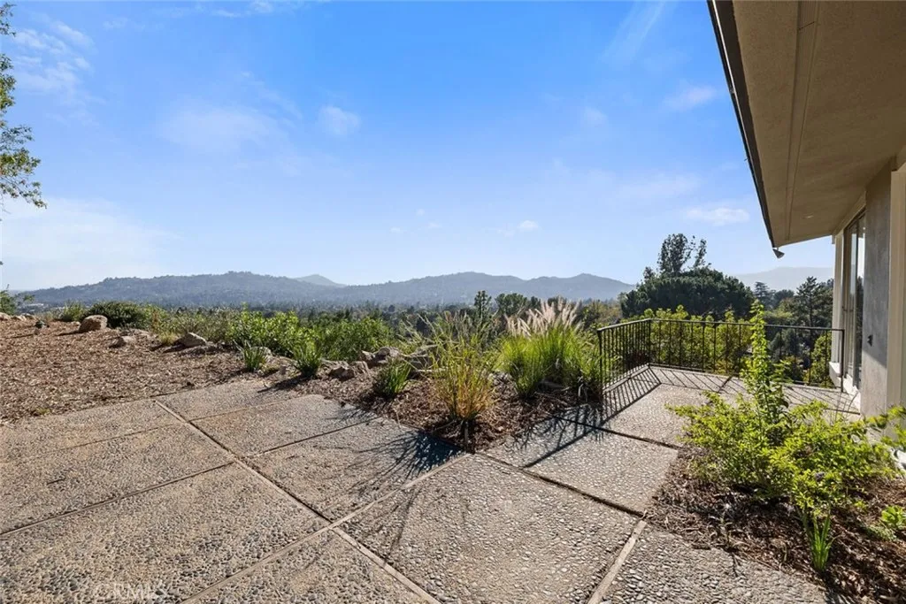 5260 Gould Avenue, La Canada Flintridge, California 91011 home-pic-67