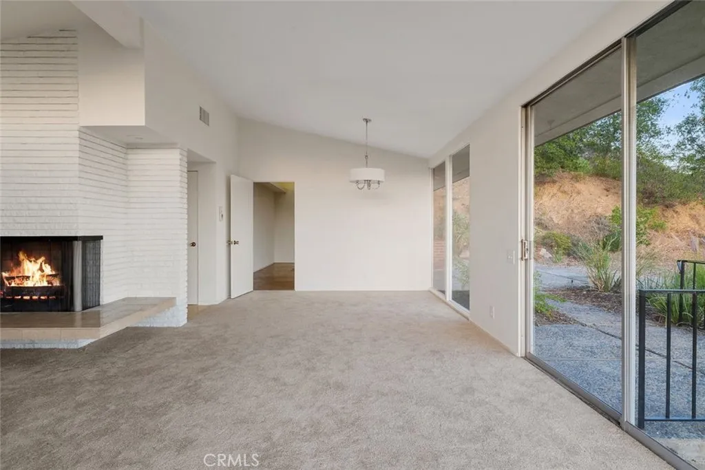 5260 Gould Avenue, La Canada Flintridge, California 91011 home-pic-23