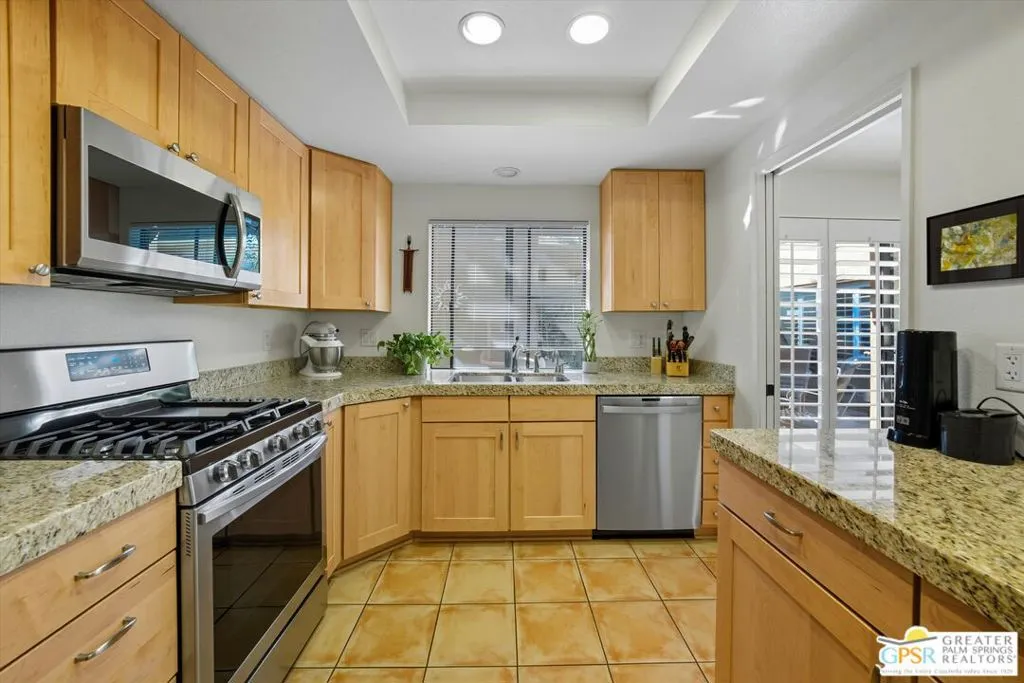 4881 S Winners Circle E, Palm Springs, California 92264 home-pic-8