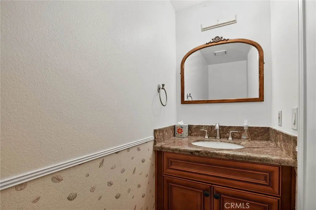 376 Hawaii, Placentia, California 92870 home-pic-13