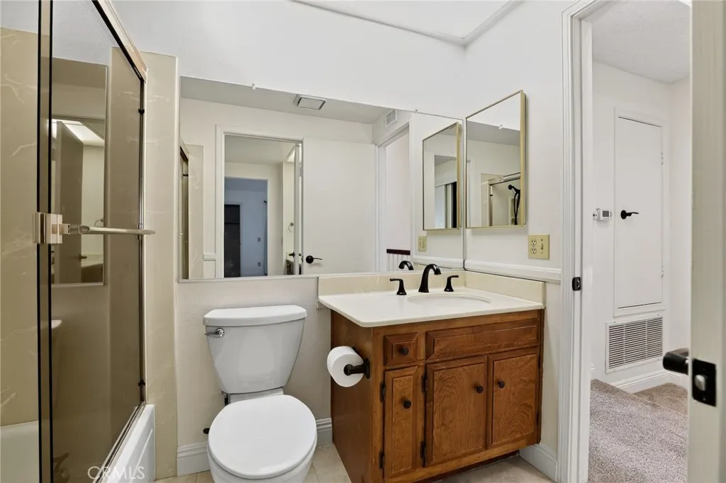 376 Hawaii, Placentia, California 92870 home-pic-19