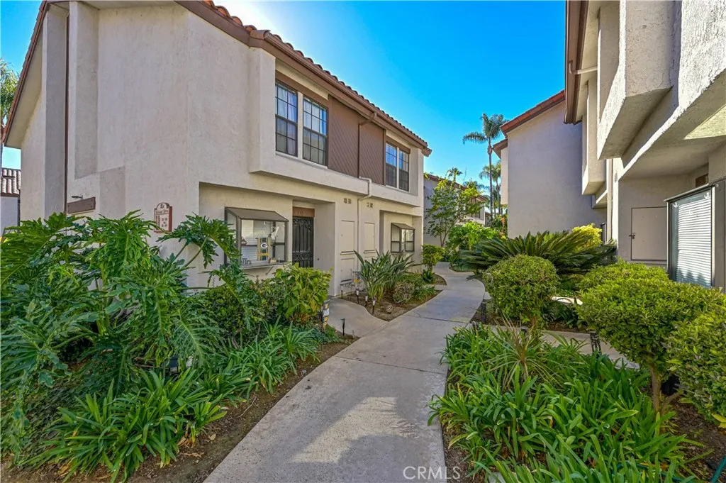 376 Hawaii, Placentia, California 92870 home-pic-0