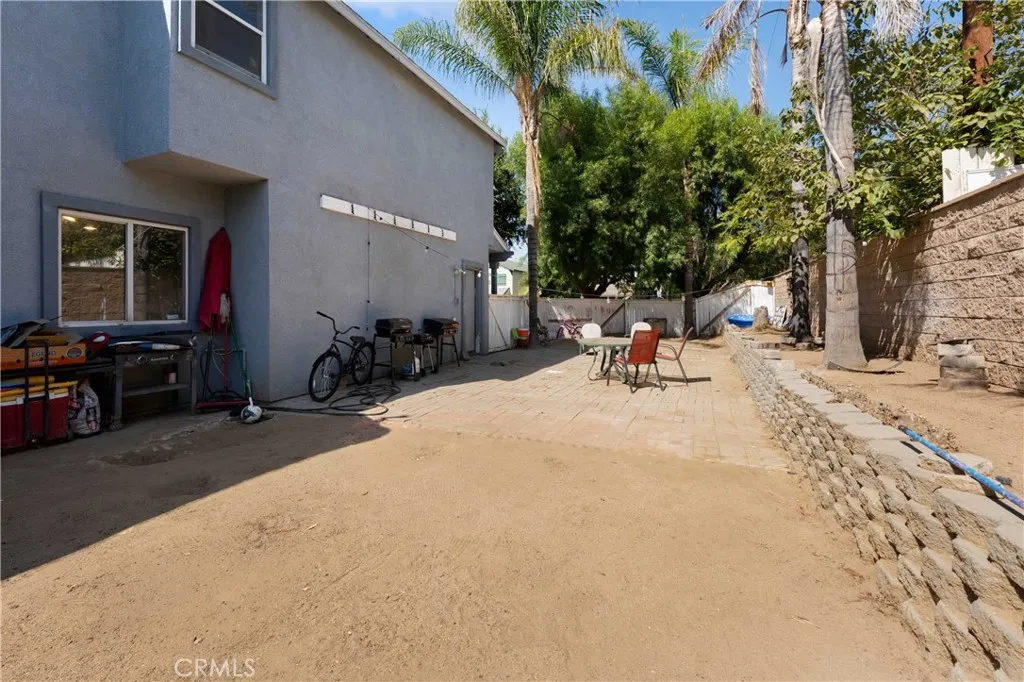 8501 Fayette Court, Riverside, California 92504 home-pic-18