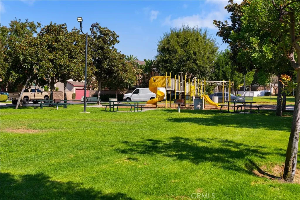 8501 Fayette Court, Riverside, California 92504 home-pic-3