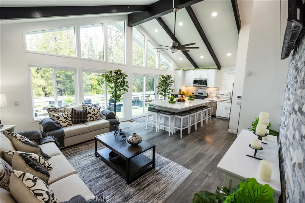 1015 Nesthorn, Crestline, California 92325 home-pic-6
