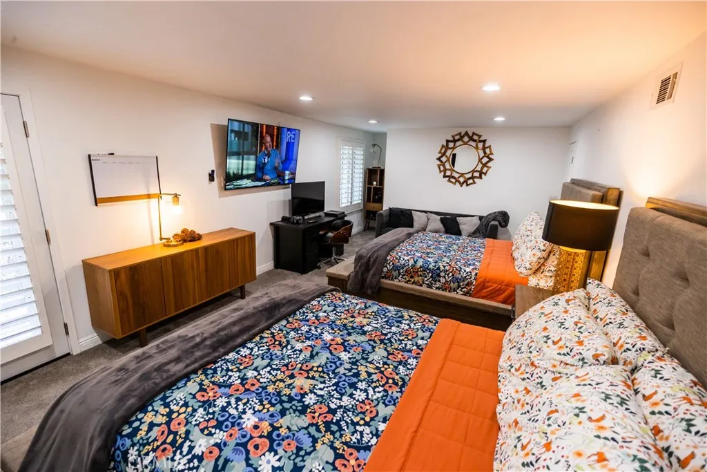 1015 Nesthorn, Crestline, California 92325 home-pic-38