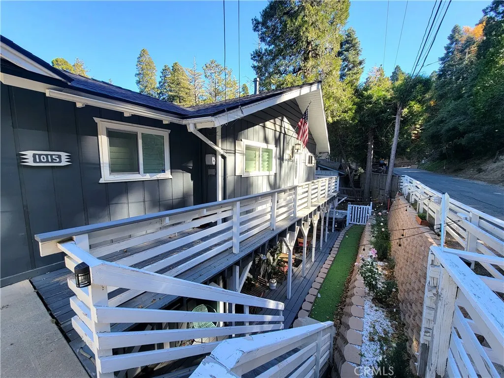 1015 Nesthorn, Crestline, California 92325 home-pic-3