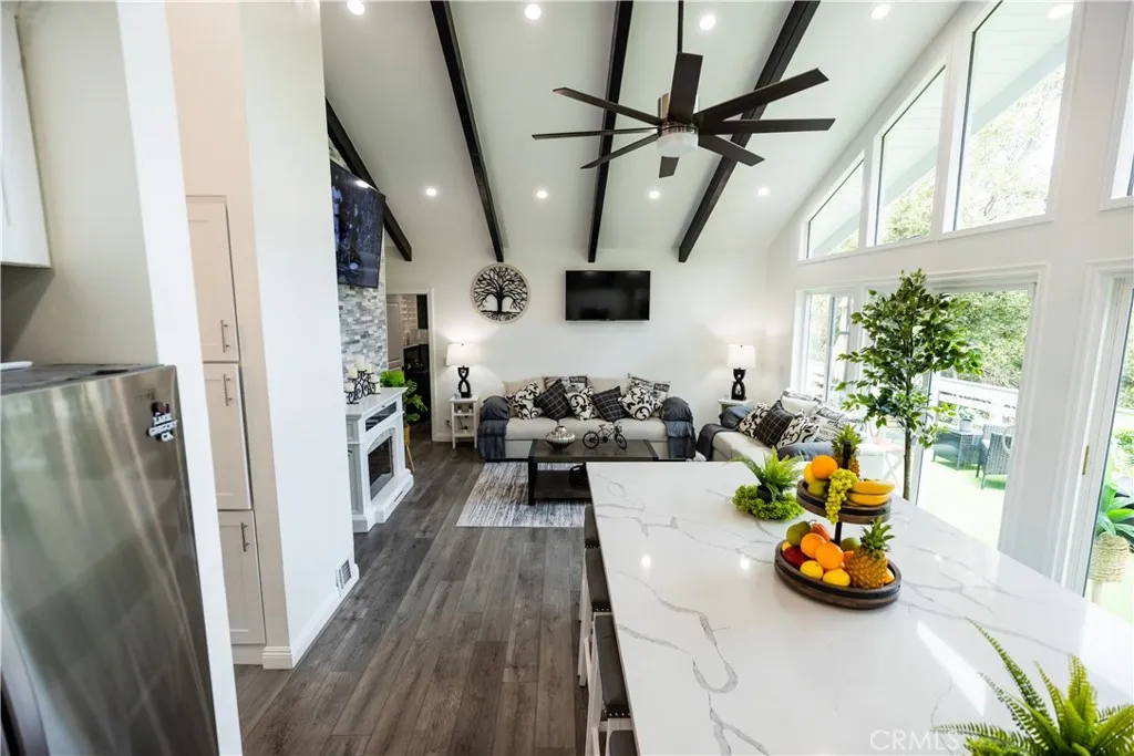 1015 Nesthorn, Crestline, California 92325 home-pic-8