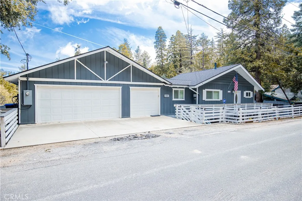 1015 Nesthorn, Crestline, California 92325 home-pic-1