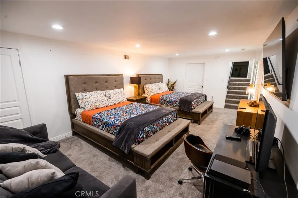 1015 Nesthorn, Crestline, California 92325 home-pic-37