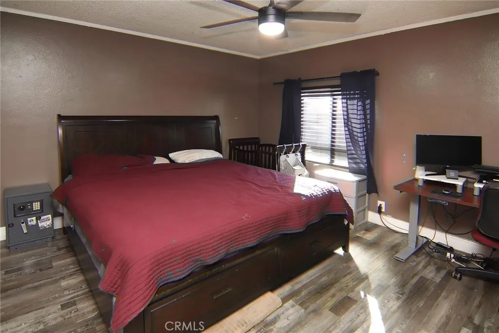 3880 Fox Tail, Jurupa Valley, California 92509 home-pic-13