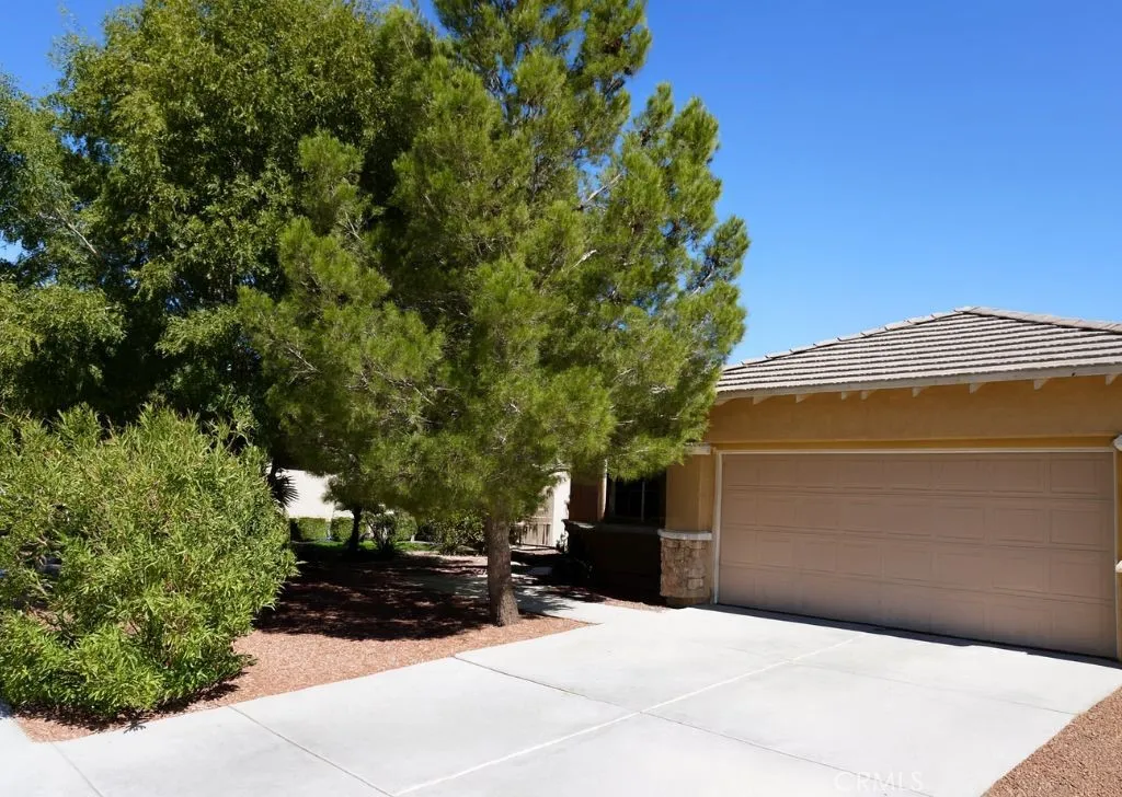 15023 Henderson, Adelanto, California 92301 home-pic-2