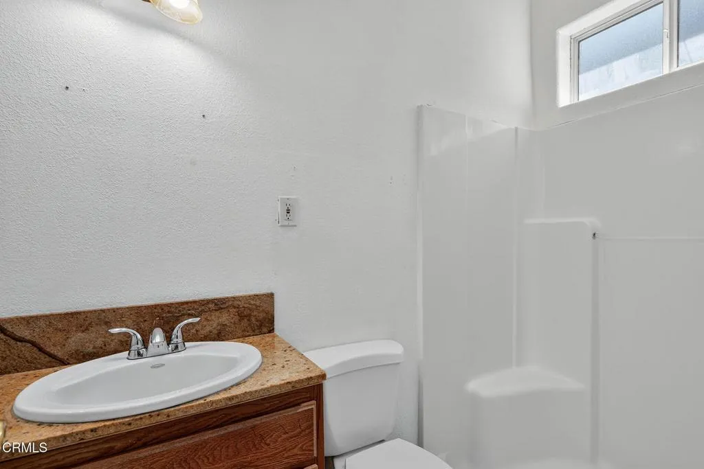 400 N Hayes Avenue, Oxnard, California 93030 home-pic-19