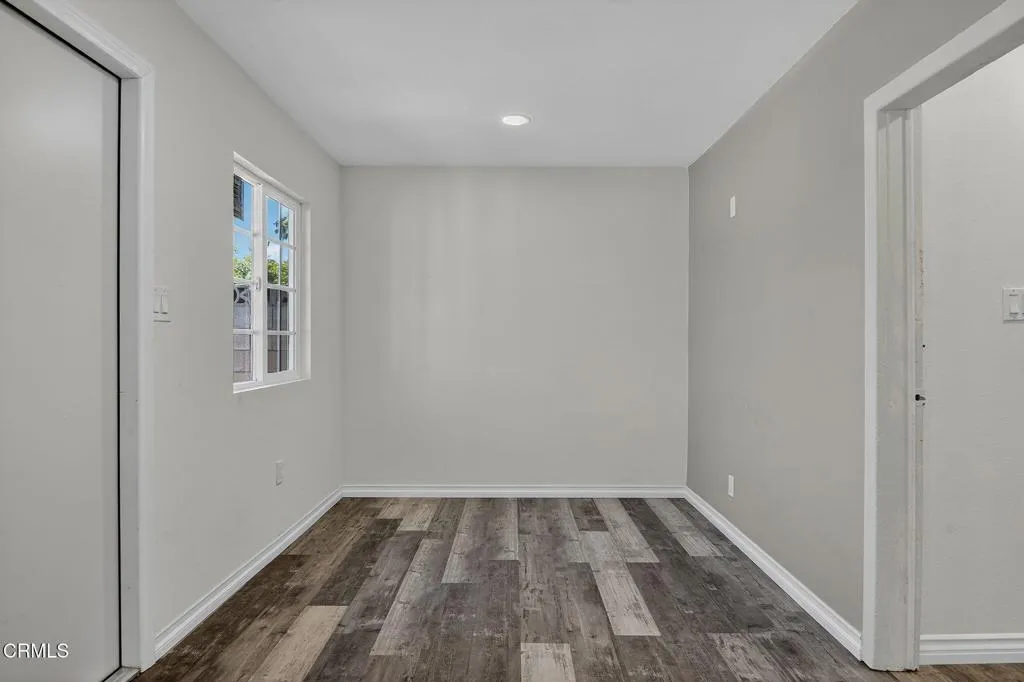 400 N Hayes Avenue, Oxnard, California 93030 home-pic-23