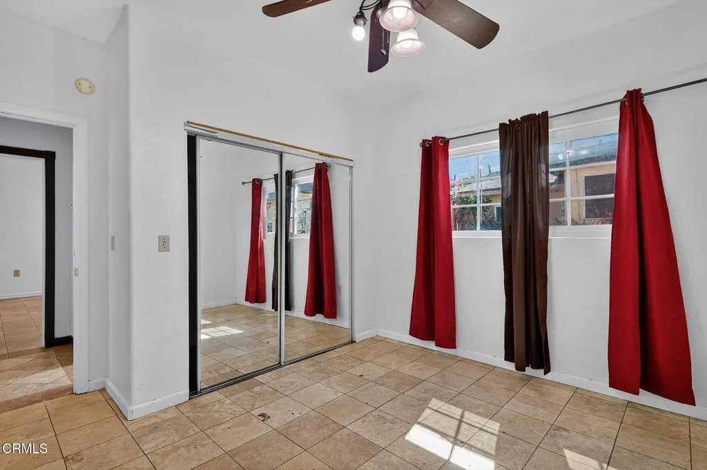 400 N Hayes Avenue, Oxnard, California 93030 home-pic-15