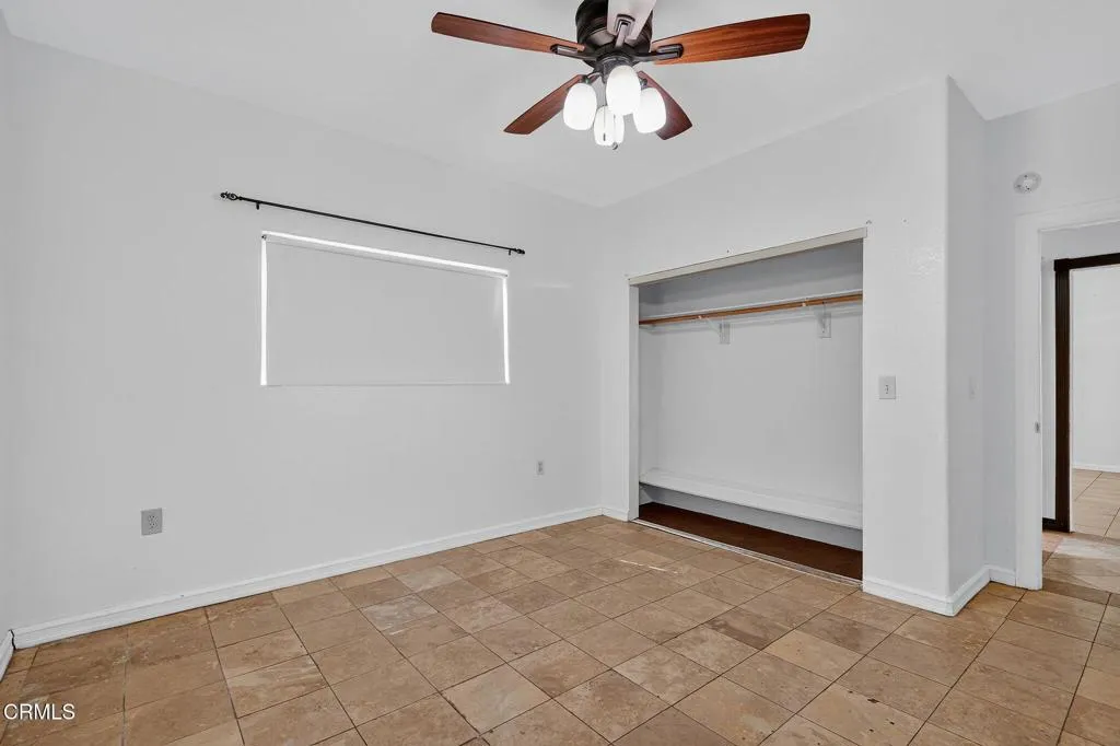 400 N Hayes Avenue, Oxnard, California 93030 home-pic-18