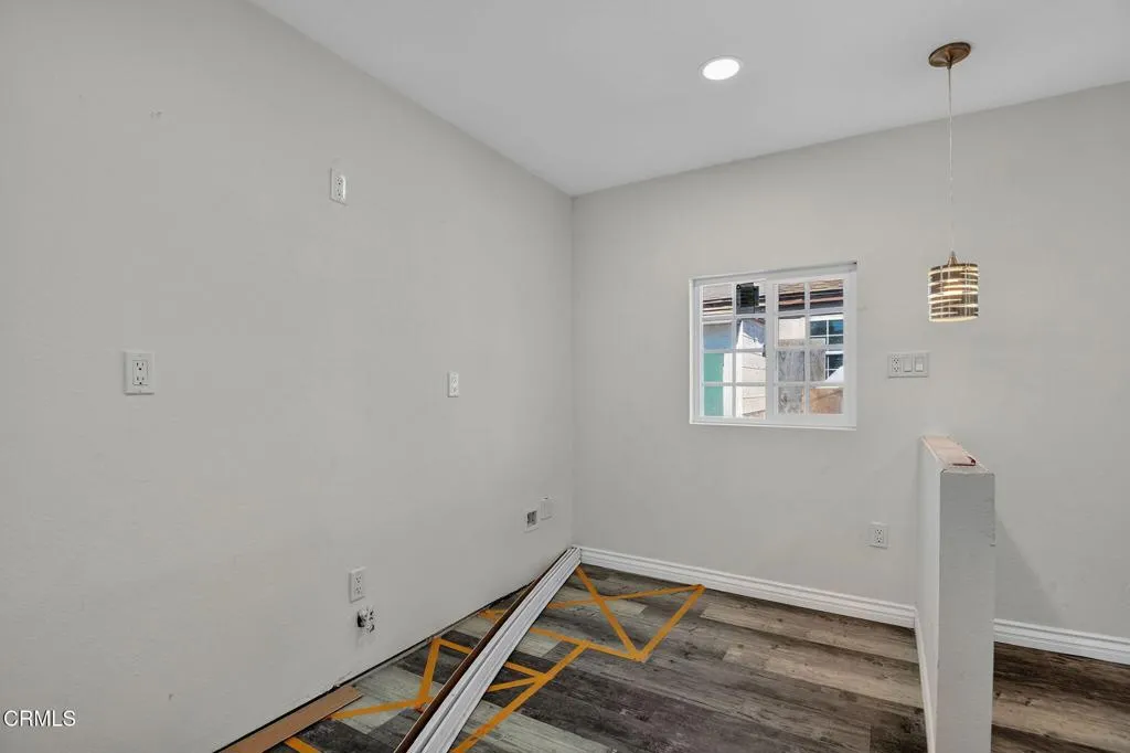 400 N Hayes Avenue, Oxnard, California 93030 home-pic-24