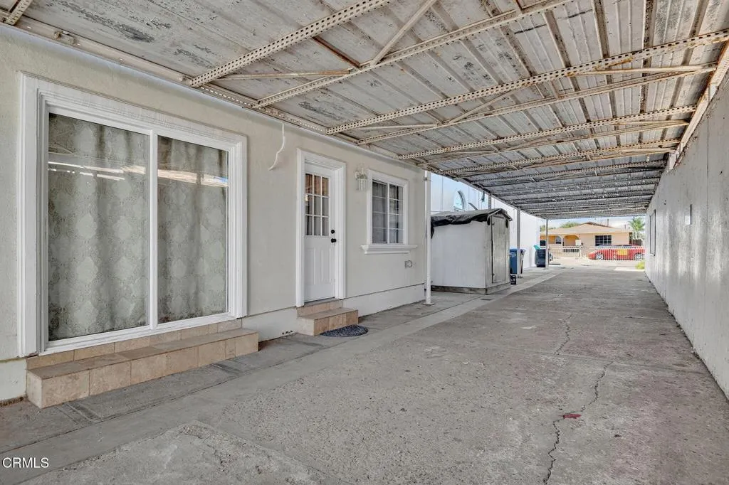 400 N Hayes Avenue, Oxnard, California 93030 home-pic-6