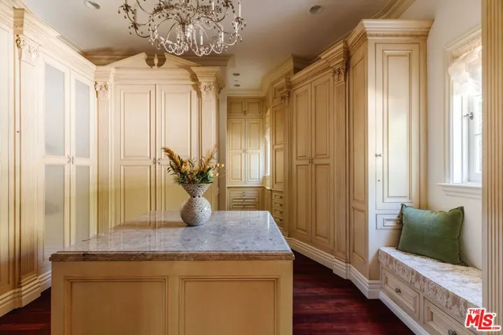 Primary Suite - Closet #1