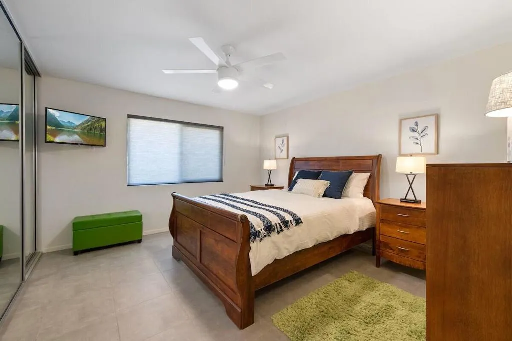 240 Serena Drive, Palm Desert, California 92260 home-pic-13