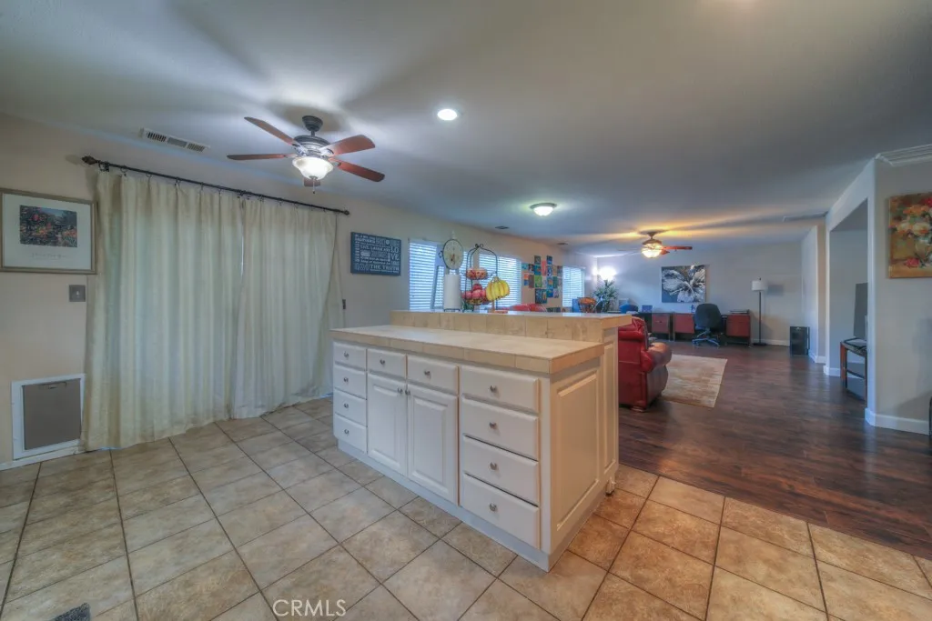 28688 Lavatera Avenue, Murrieta, California 92563 home-pic-11