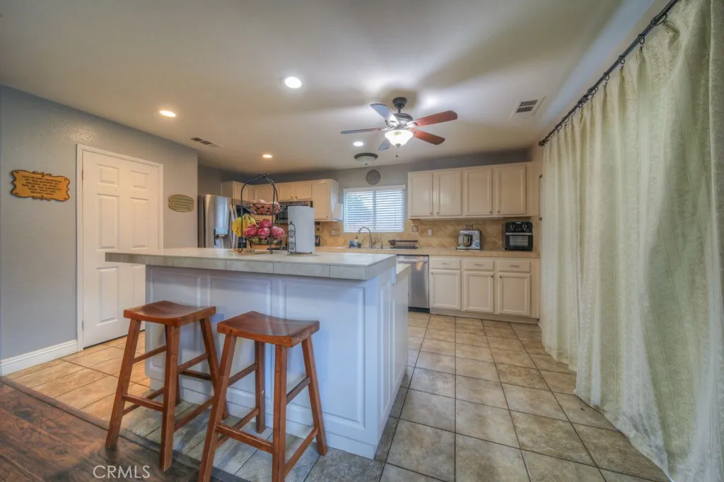 28688 Lavatera Avenue, Murrieta, California 92563 home-pic-13