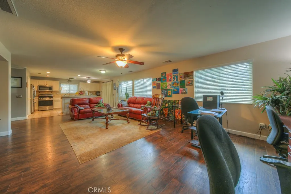28688 Lavatera Avenue, Murrieta, California 92563 home-pic-33