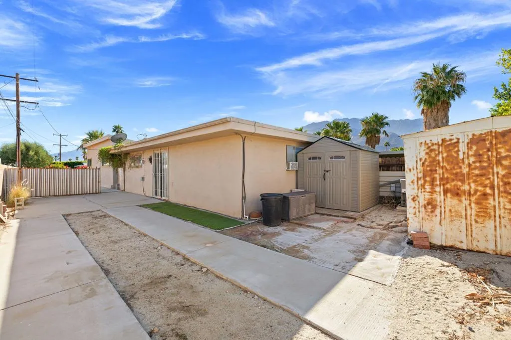 2100 Nicola Road E, Palm Springs, California 92262 home-pic-20