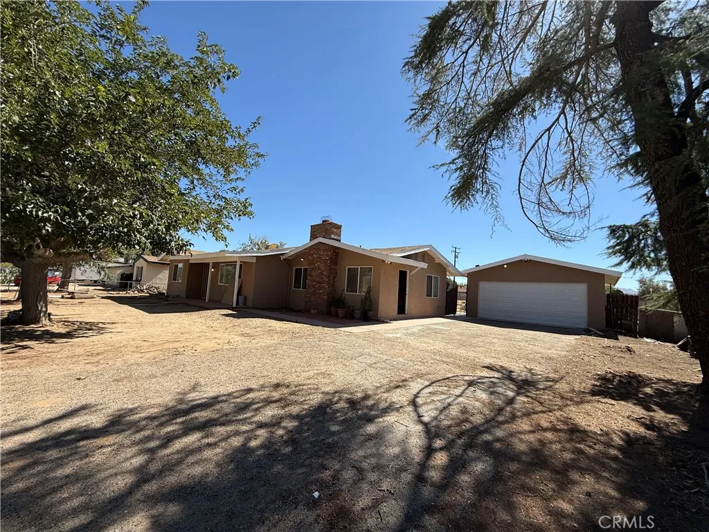 21865 Dotame Avenue, Apple Valley, California 92307 home-pic-0