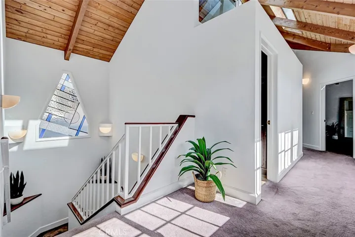 2208 Grandview Avenue, Manhattan Beach, California 90266