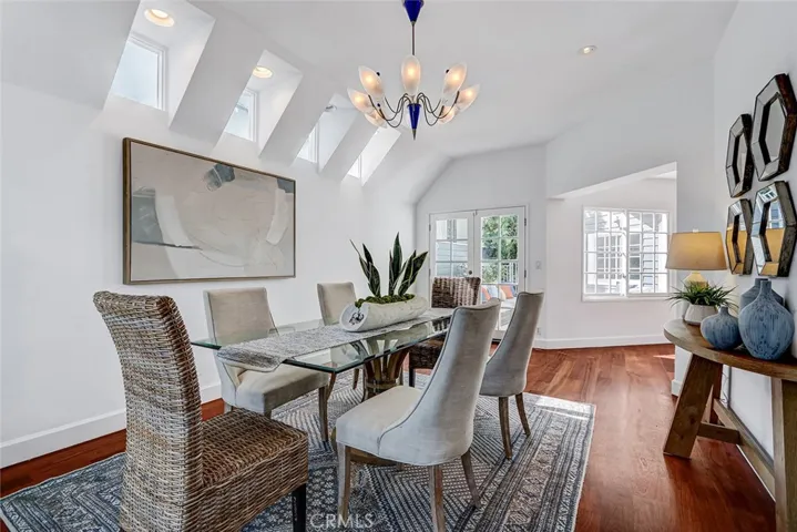 2208 Grandview Avenue, Manhattan Beach, California 90266