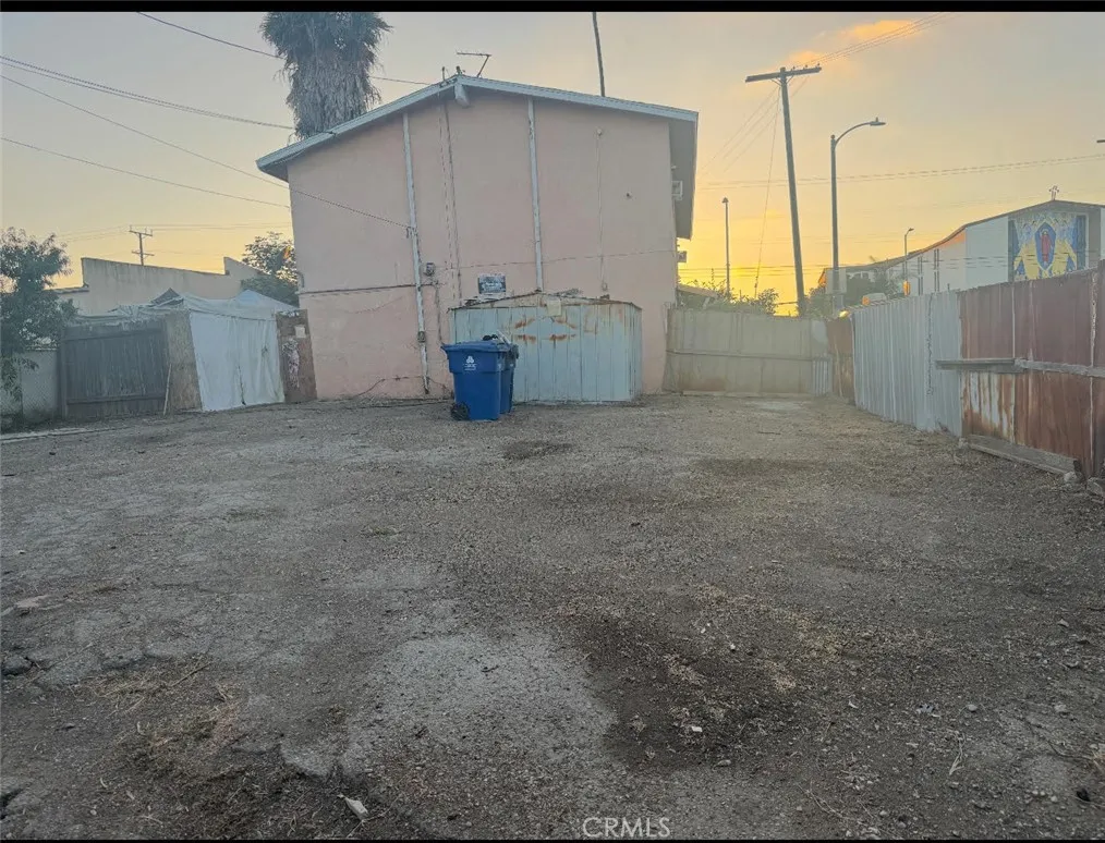 442 112th St W, Los Angeles, California 90061 home-pic-5