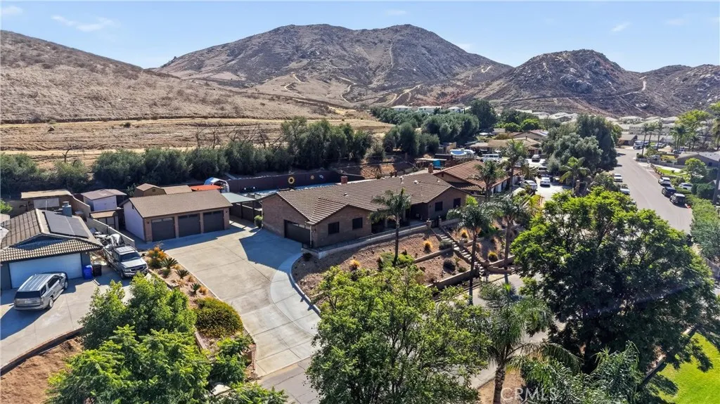 2498 Loveland, Jurupa Valley, California 92509 home-pic-30