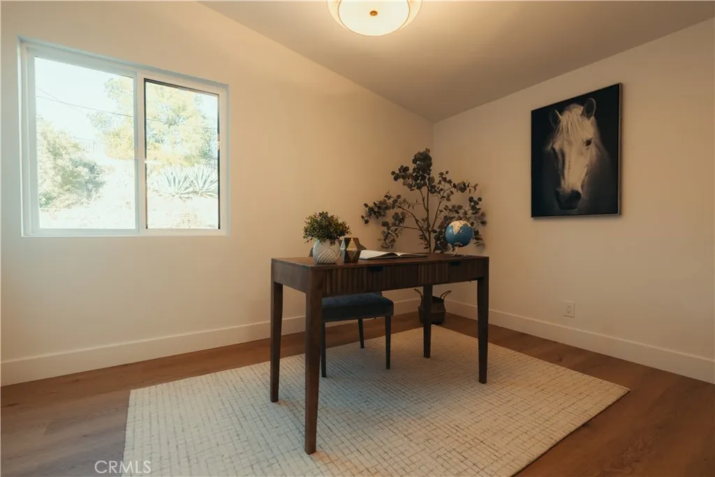 13670 Garrick Avenue, Sylmar, California 91342 home-pic-12