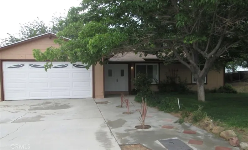 40754 179th E, Lancaster, California 93535
