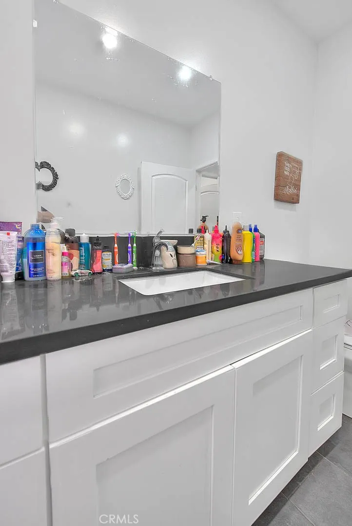 6915 Bonsallo, Lake Los Angeles, California 90044 home-pic-3