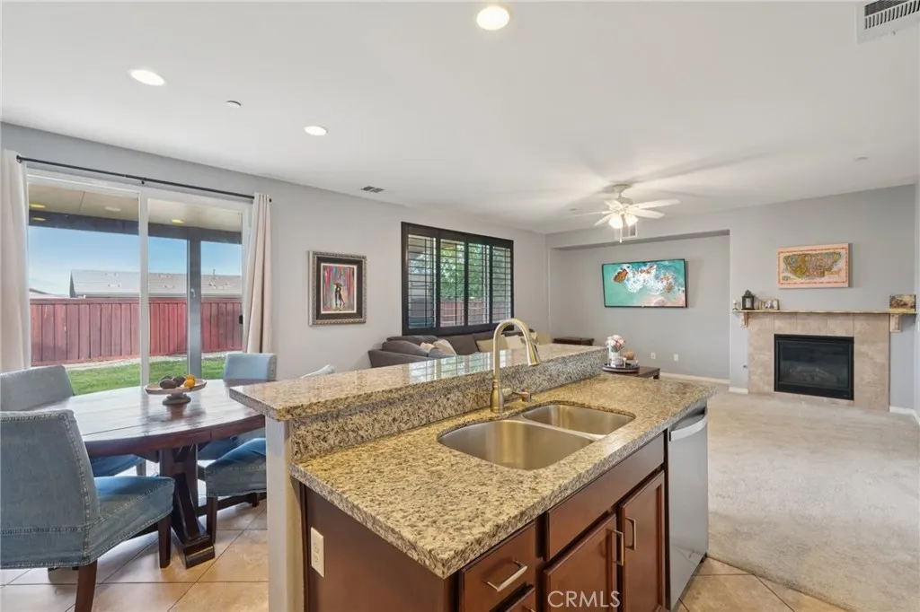 18335 Damiana, Fontana, California 92407 home-pic-2